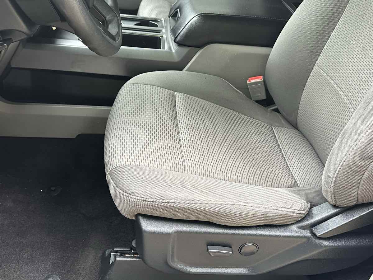 Ford F-150 photo 12