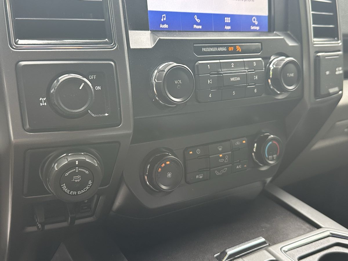 Ford F-150 photo 30