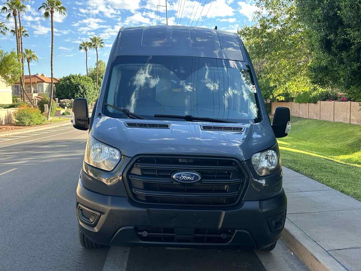 Ford Transit photo 3