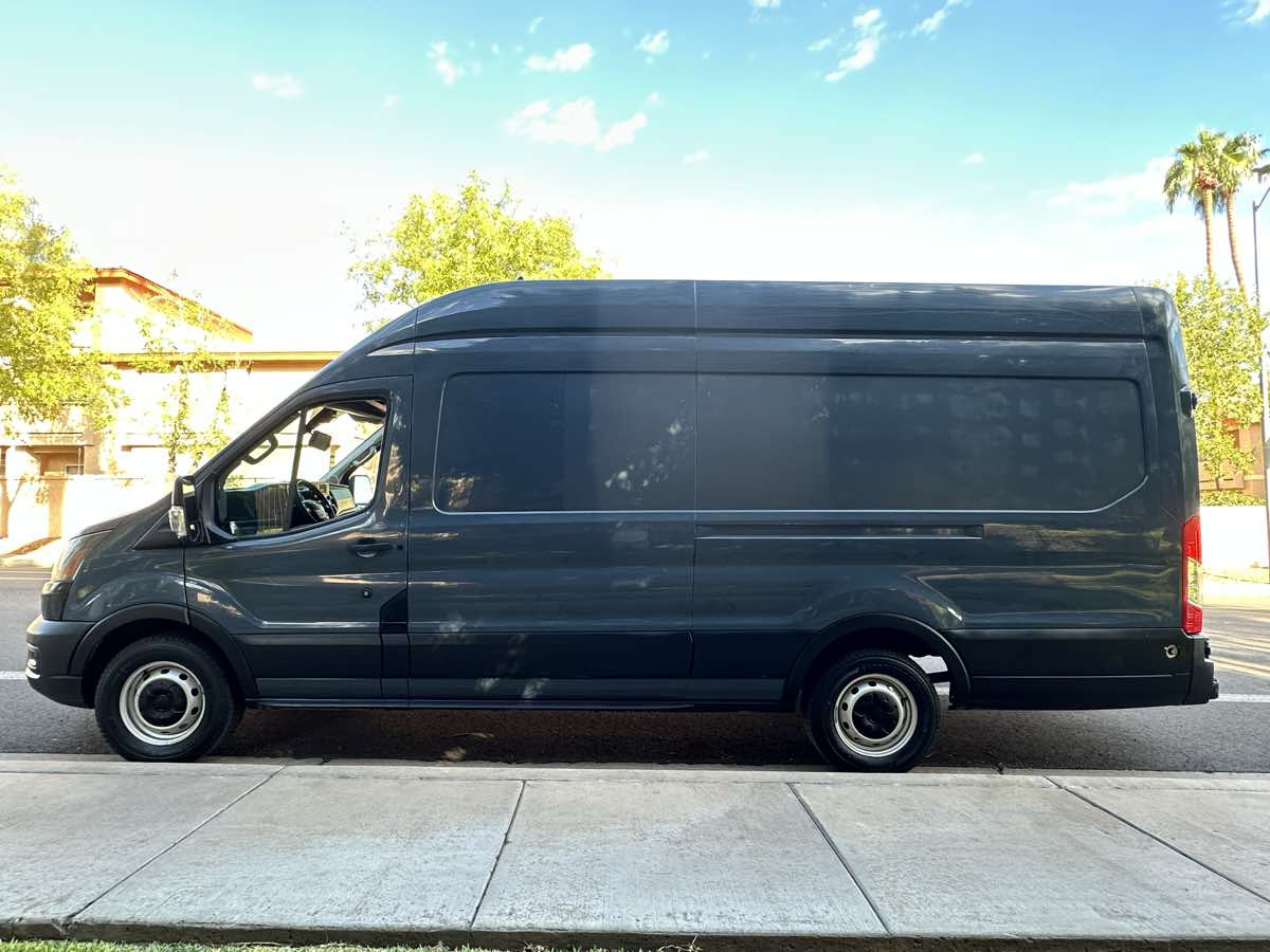 Ford Transit photo 5