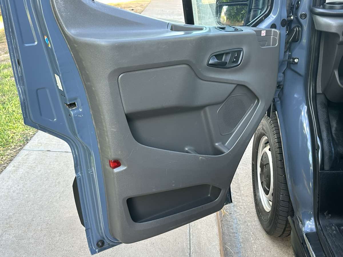 Ford Transit photo 31