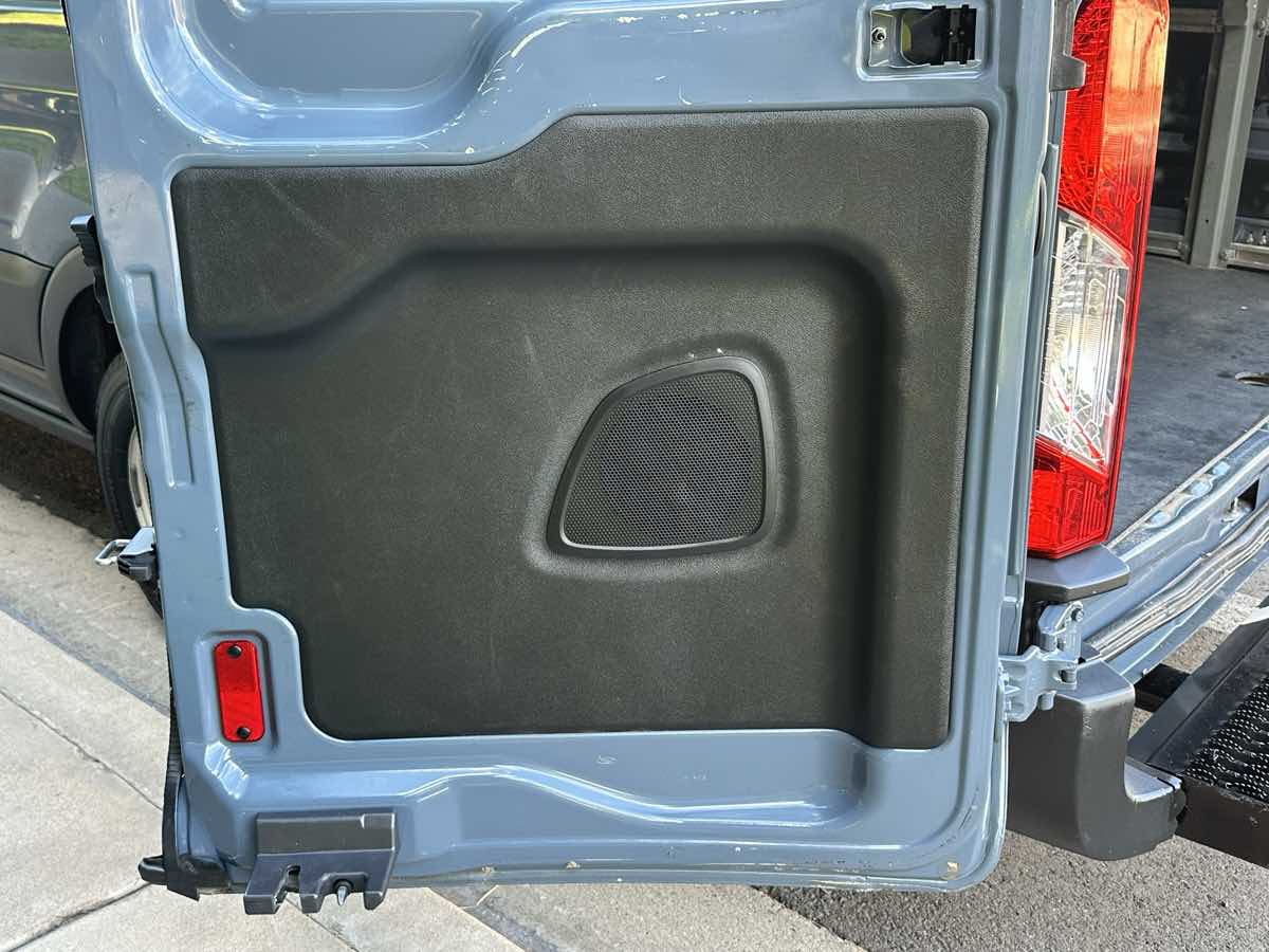 Ford Transit photo 38