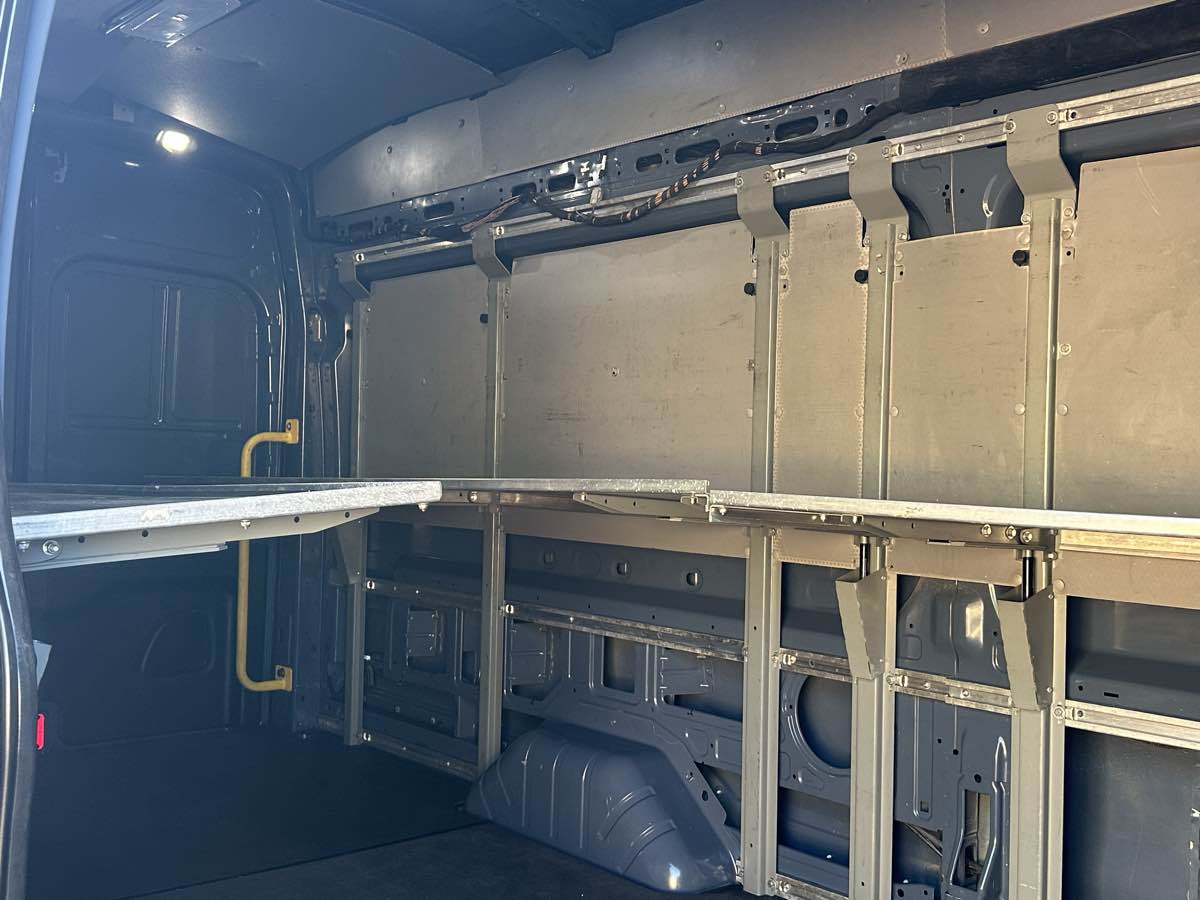 Ford Transit photo 40