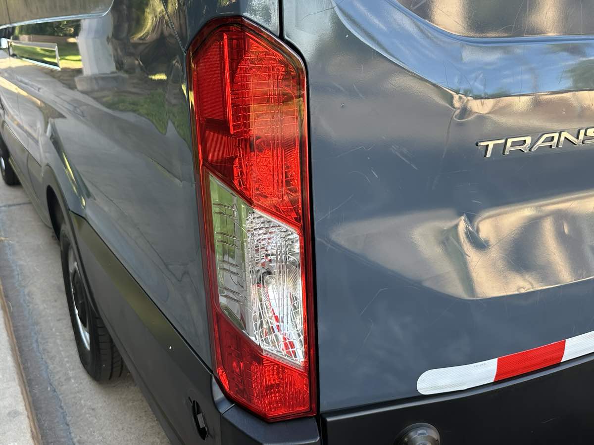 Ford Transit photo 47