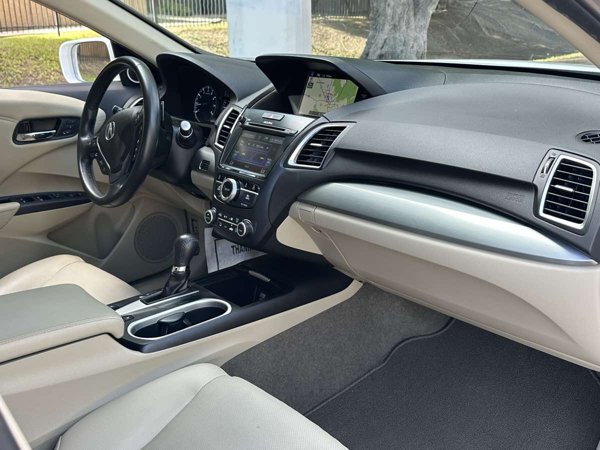 Acura RDX photo 12