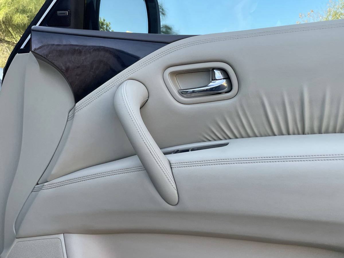Sold 2014 INFINITI QX80 in Phoenix