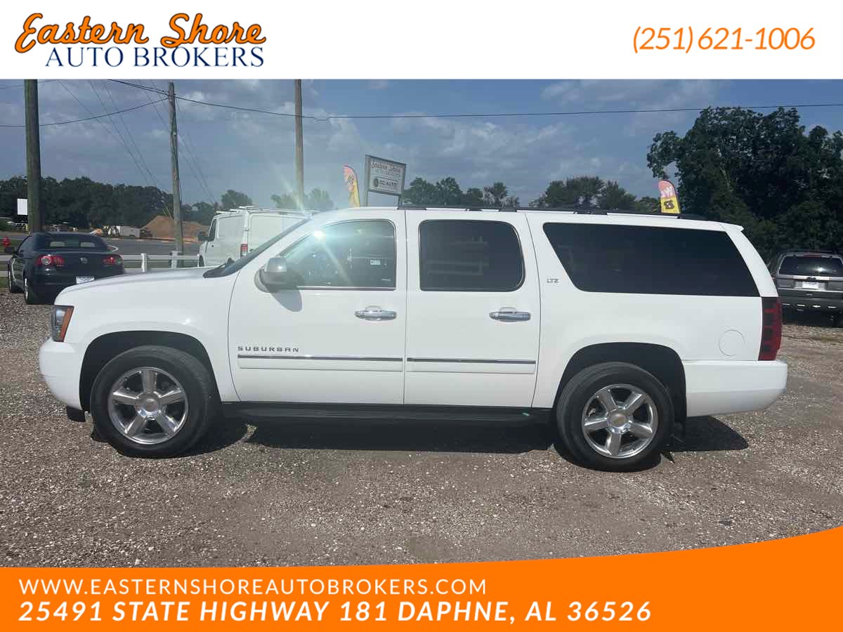 Used 2014 Chevrolet SUBURBAN LTZ / 4WD / ENTERTAINMENT / NAV / SUNROOF /  TRAILER PKG For Sale ($28,999) | Formula Imports Stock #FC11024, image size:1200x900