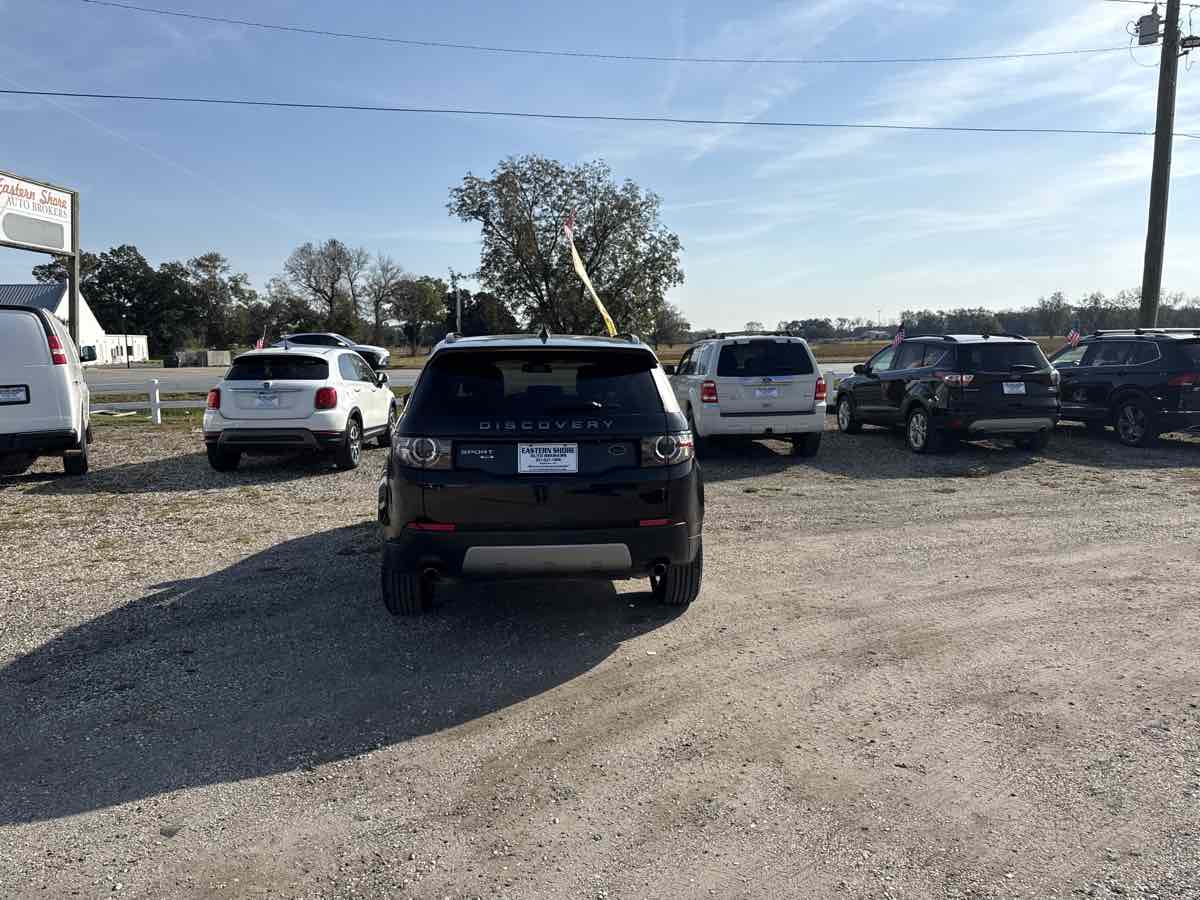 2017 Land Rover Discovery Sport HSE photo 3