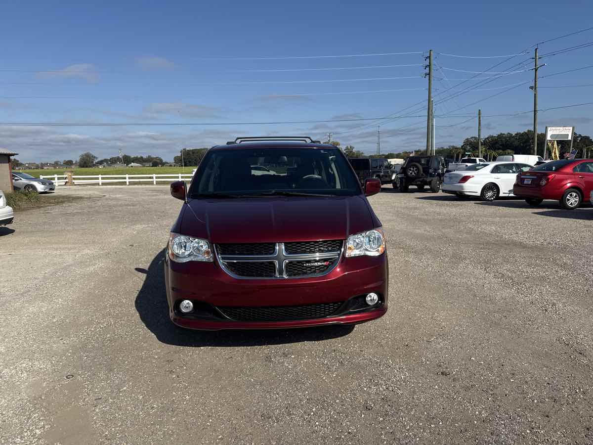 2019 Dodge Grand Caravan SXT photo 2