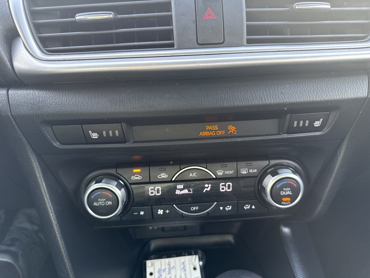 2018 Mazda Mazda3 Touring - Photo 10