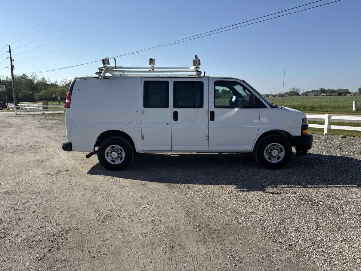 2018 Chevrolet Express Cargo Work Van - Photo 3