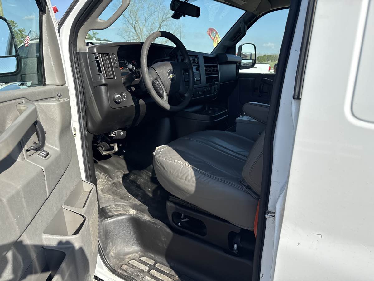 2018 Chevrolet Express Cargo Work Van - Photo 7