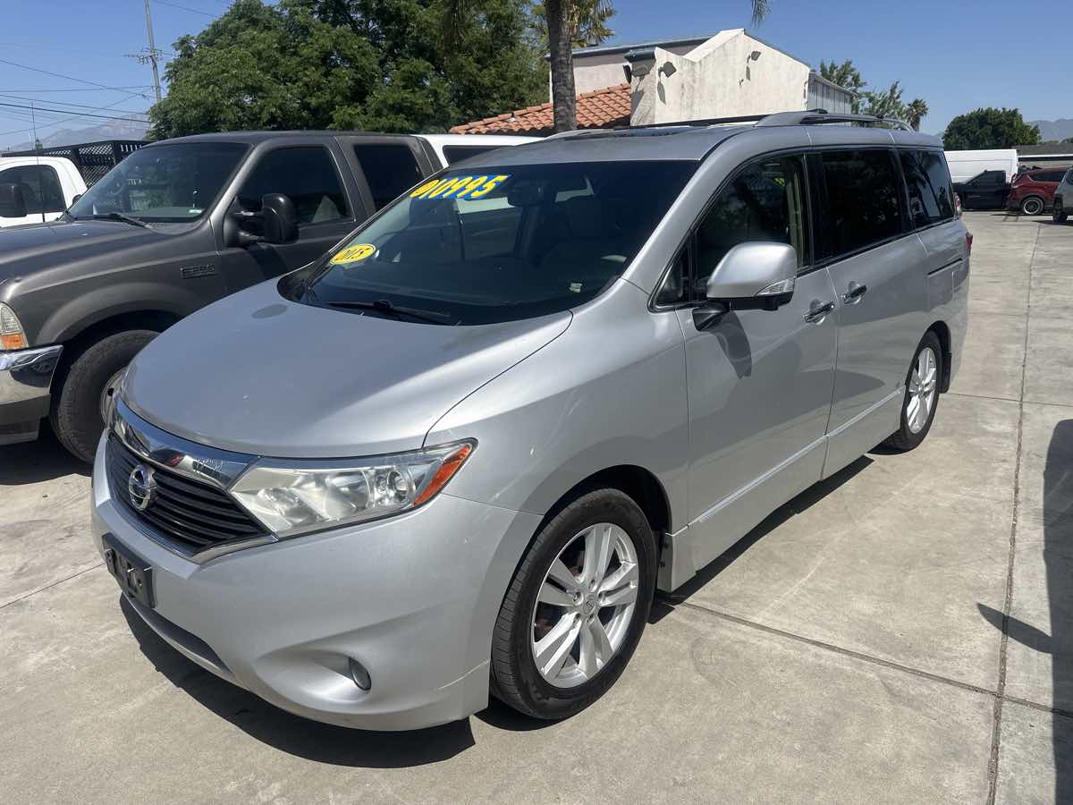 2015 Nissan Quest Platinum - Photo 2