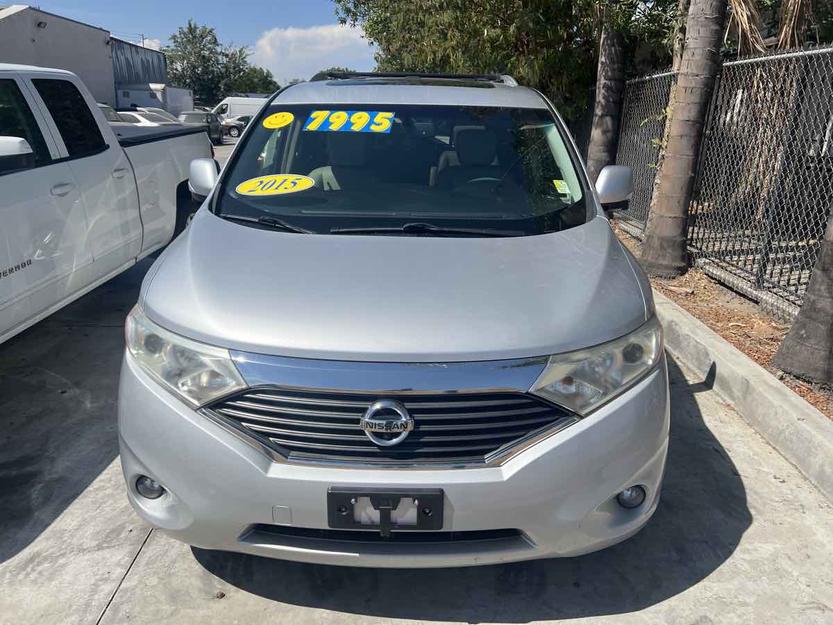 2015 Nissan Quest Platinum - Photo 2