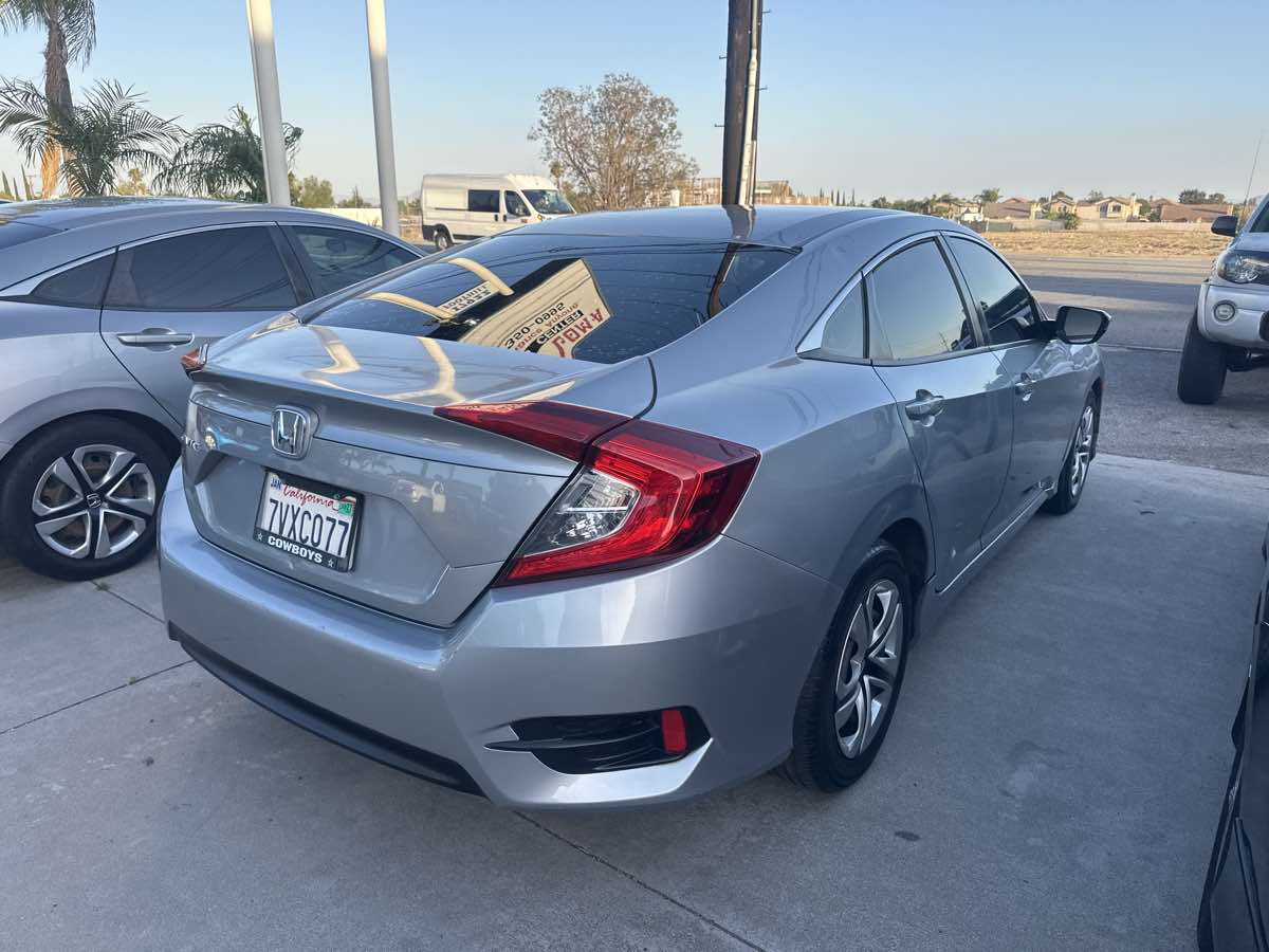 2017 Honda Civic LX - Photo 6