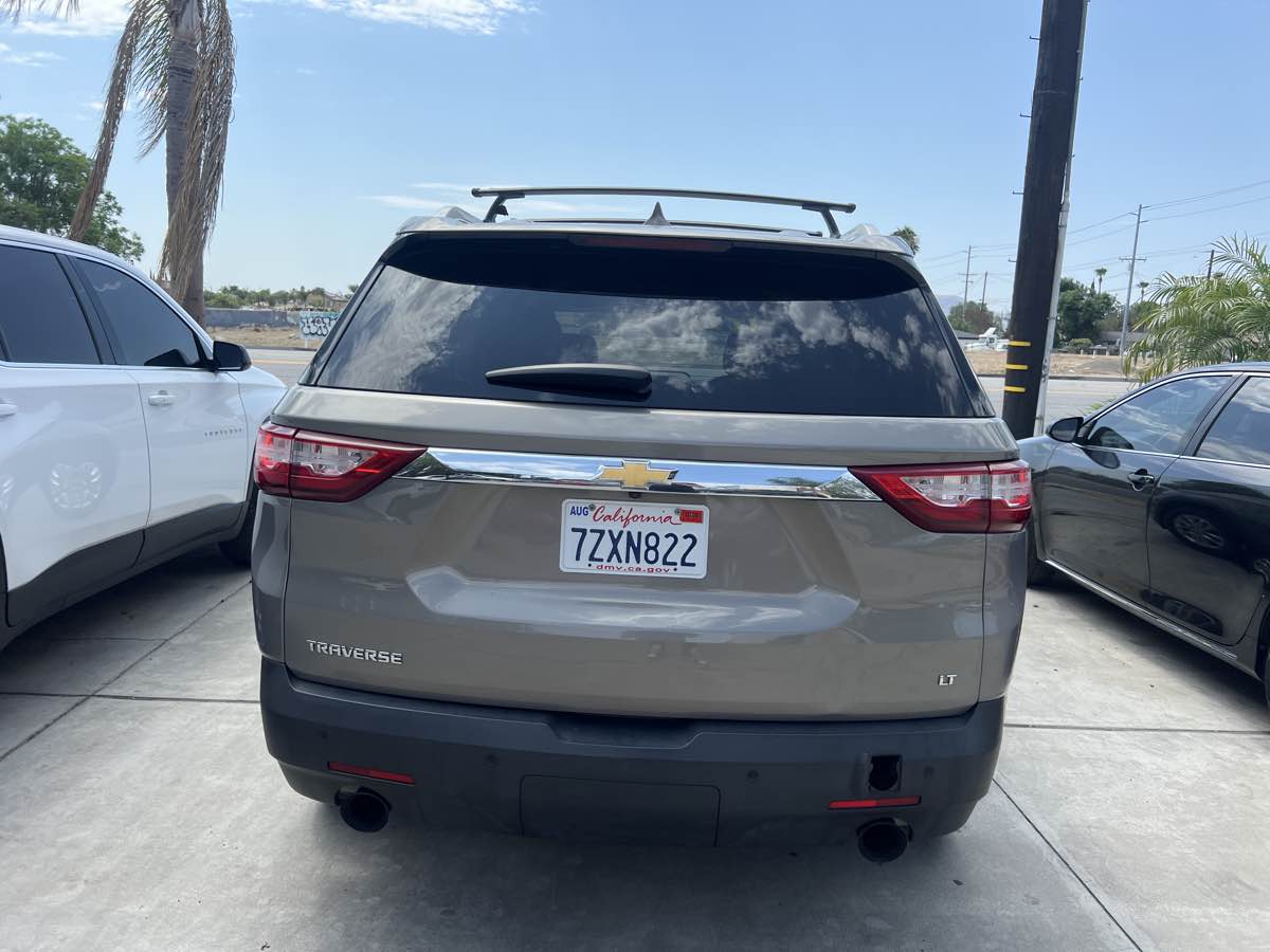 2018 Chevrolet Traverse 1LT - Photo 5