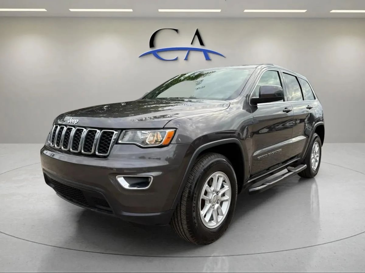 2020 Jeep Grand Cherokee Laredo E photo 2