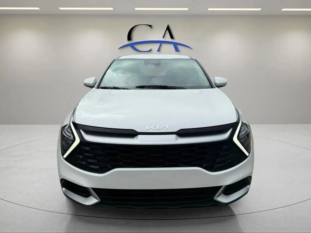 2023 Kia Sportage LX photo 2