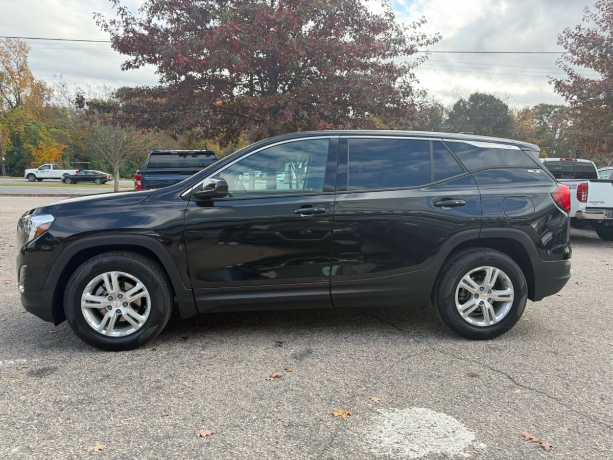 2020 Gmc Terrain SLE photo 2