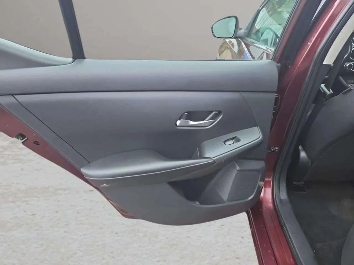 2022 Nissan Sentra SV - Photo 11