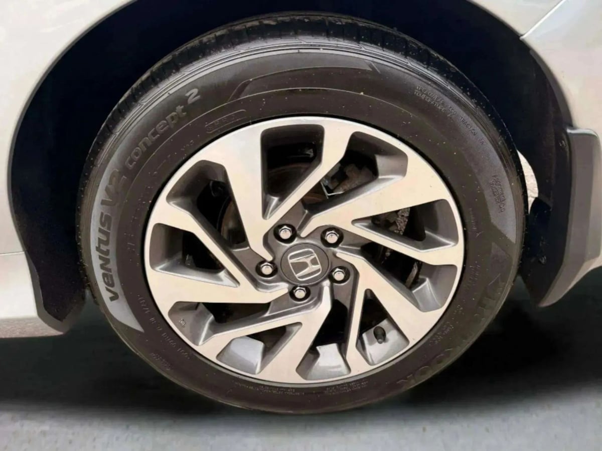 2020 Honda Civic LX - Photo 31