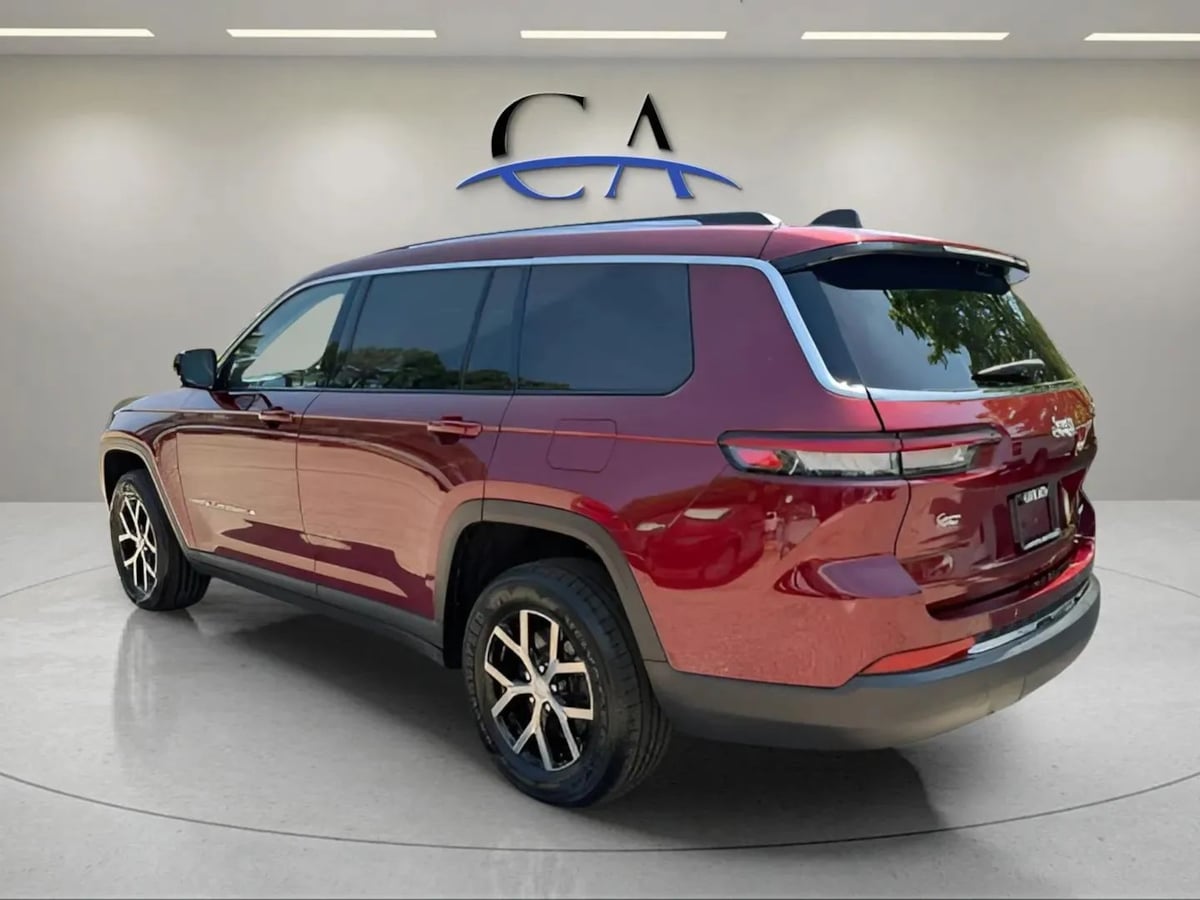 2023 Jeep Grand Cherokee L Limited - Photo 4