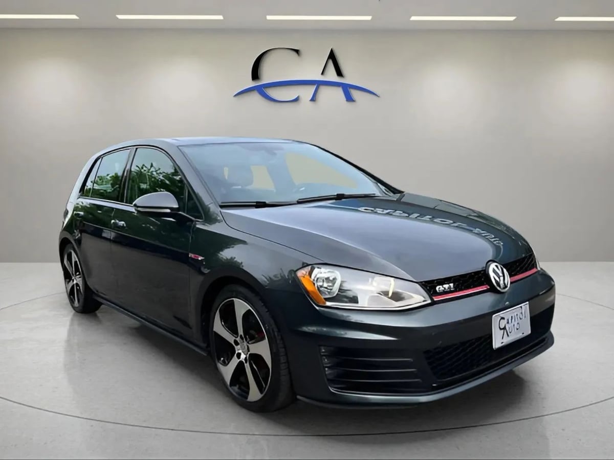 2015 Volkswagen Golf GTI 2.0T SE 4-door DSG PZEV's photo