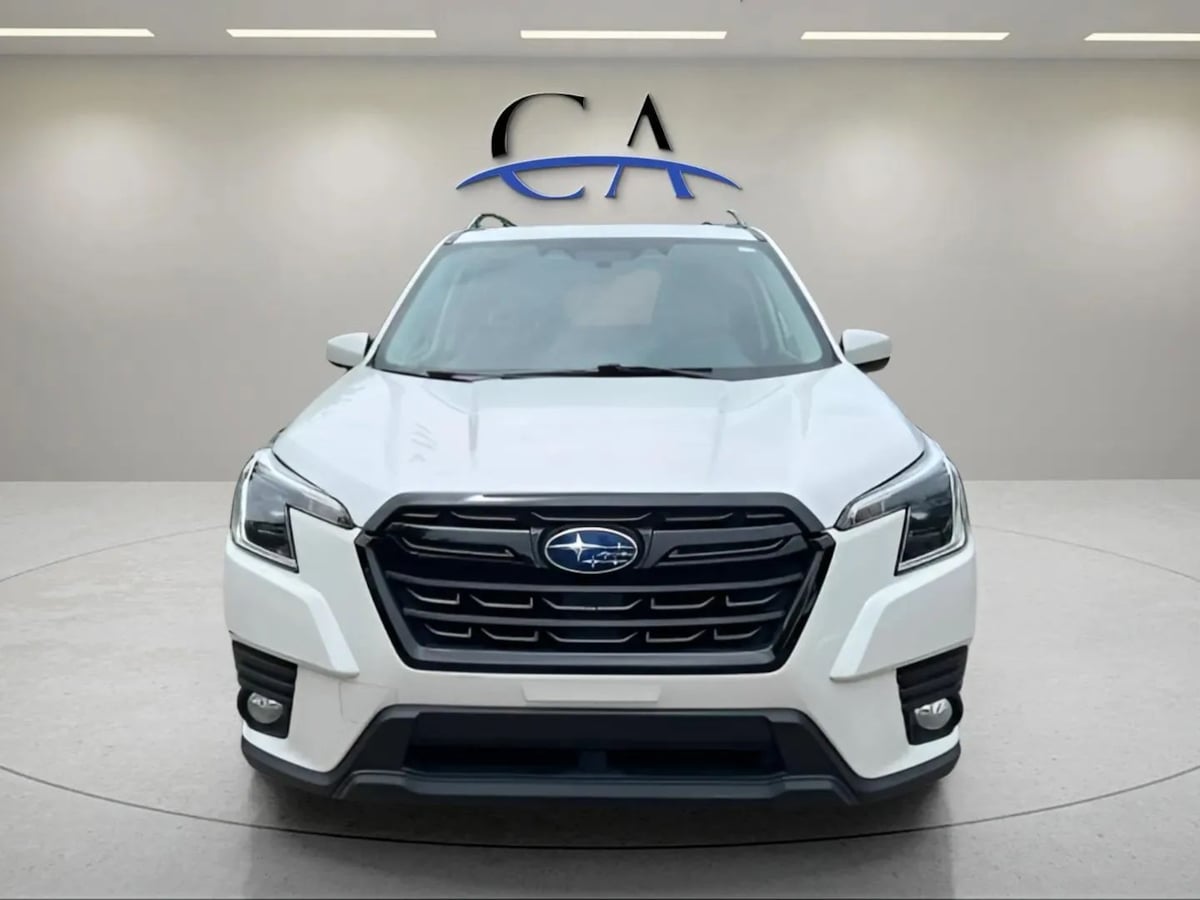 2023 Subaru Forester Premium - Photo 2