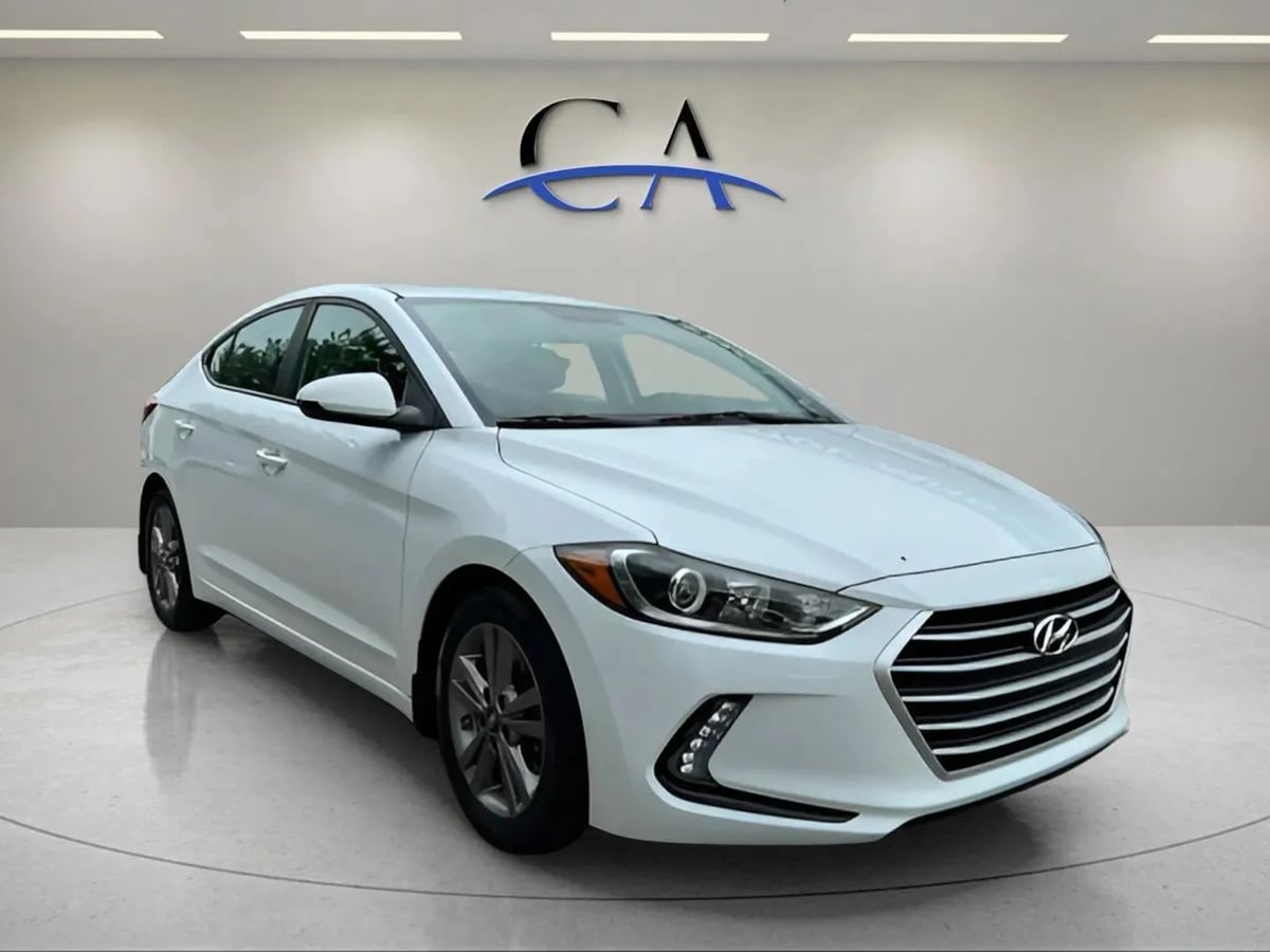 2018 Hyundai Elantra 1.8 Value Edition A/T's photo