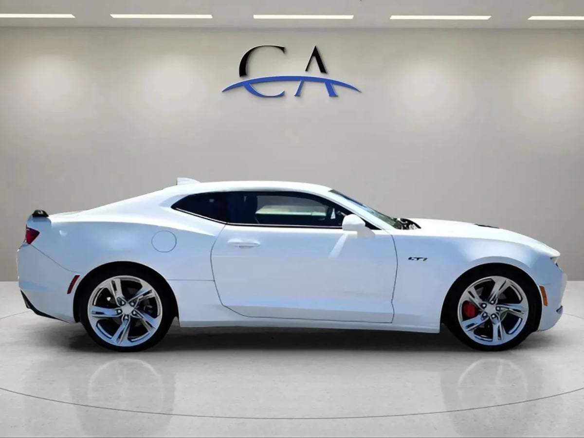 2021 Chevrolet Camaro LT1 - Photo 8