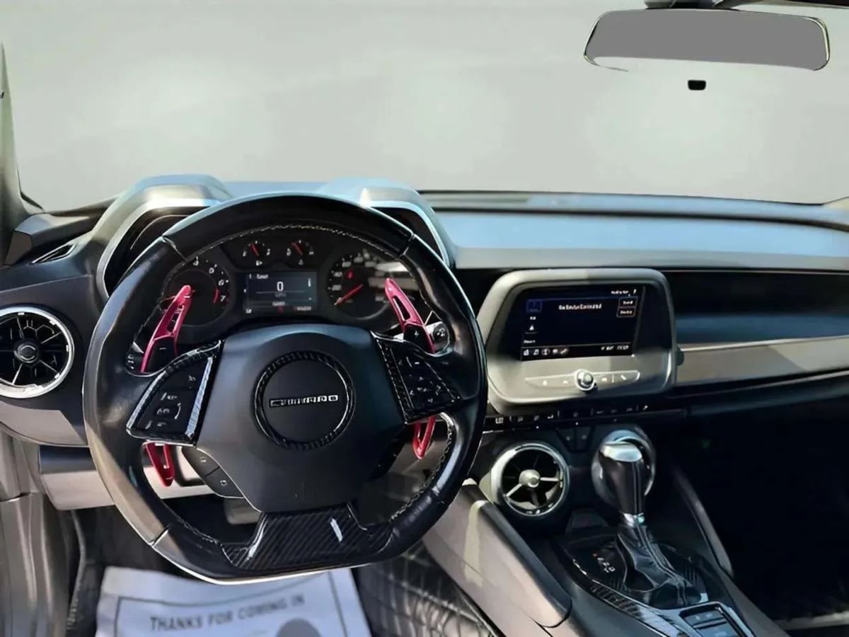 2021 Chevrolet Camaro LT1 - Photo 12