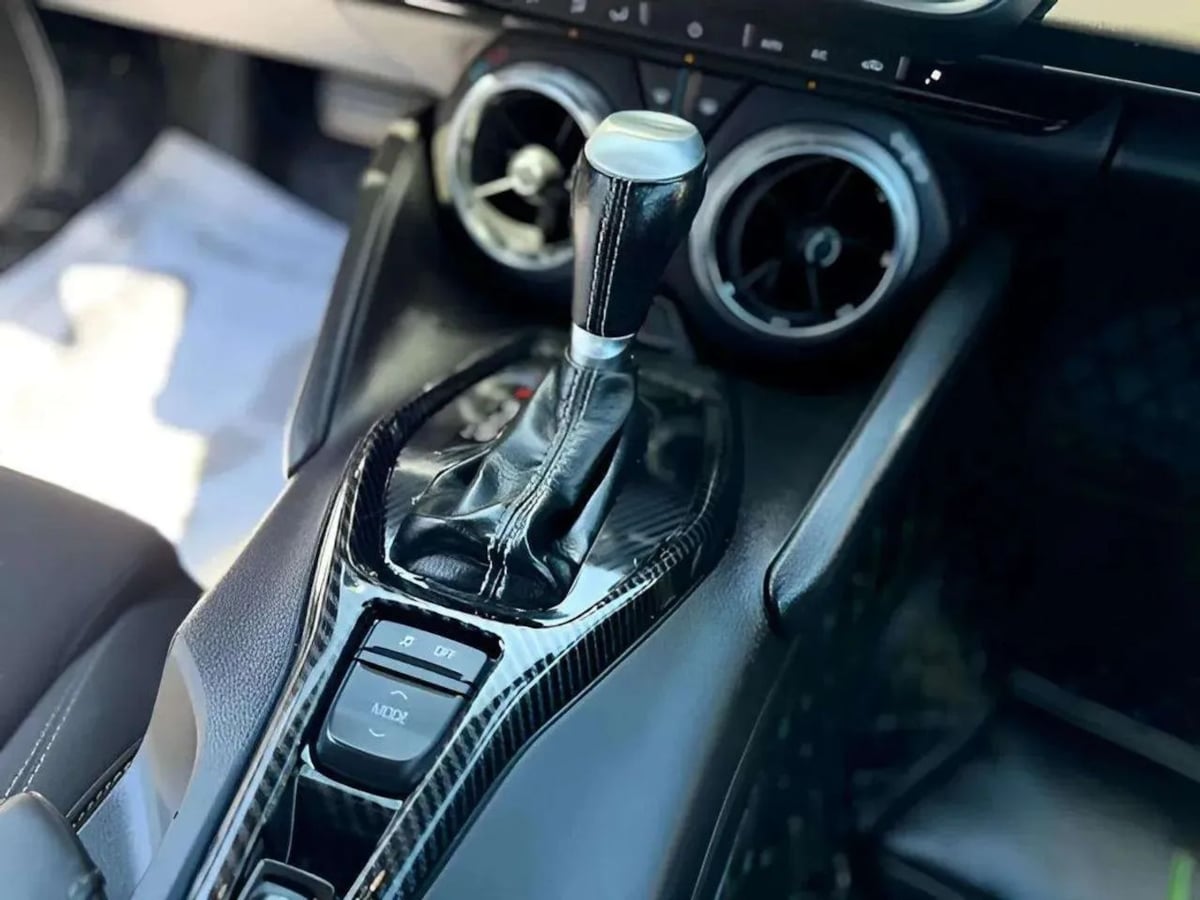 2021 Chevrolet Camaro LT1 - Photo 14