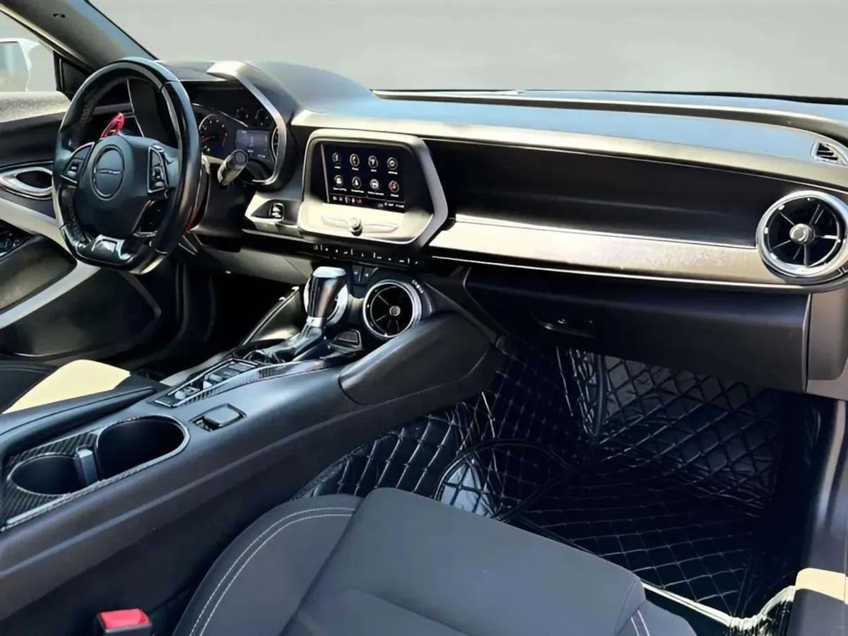 2021 Chevrolet Camaro LT1 - Photo 21