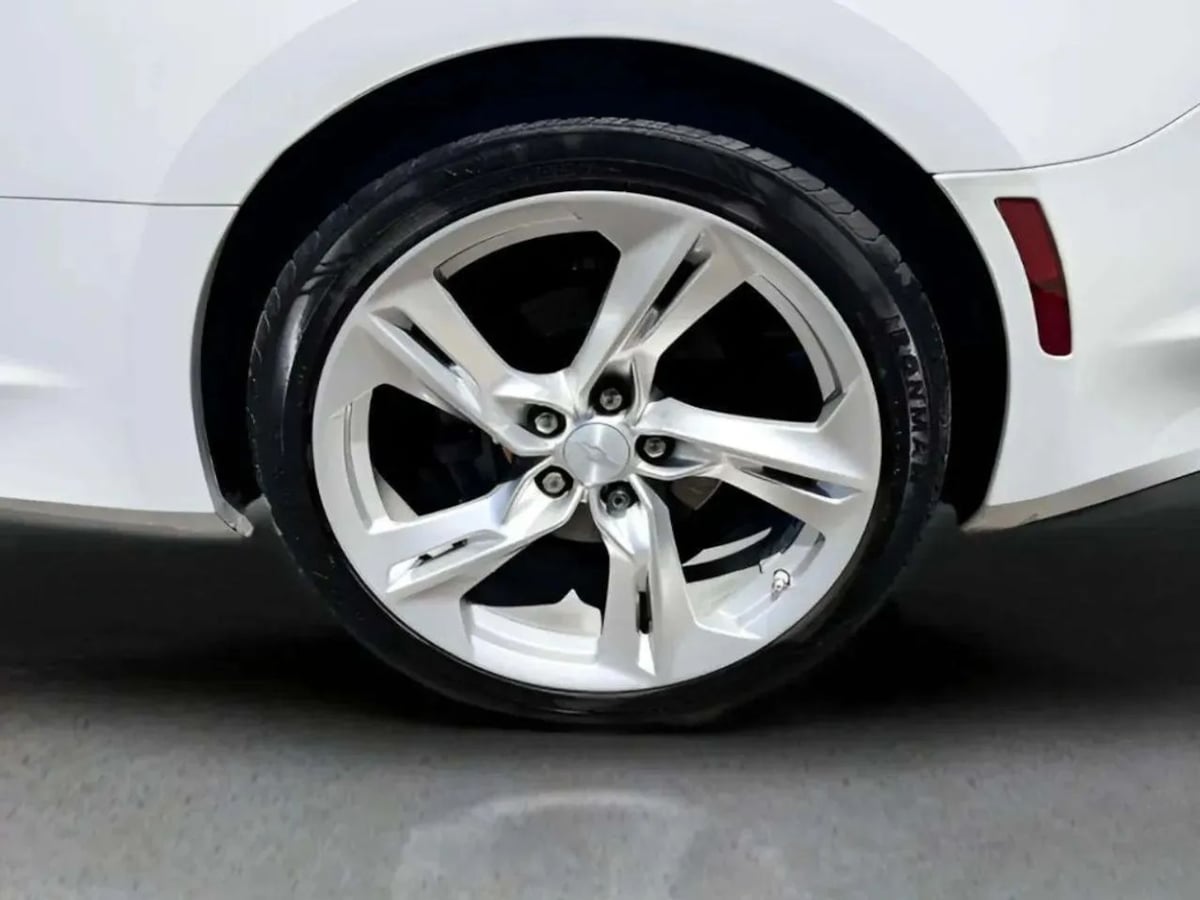 2021 Chevrolet Camaro LT1 - Photo 24