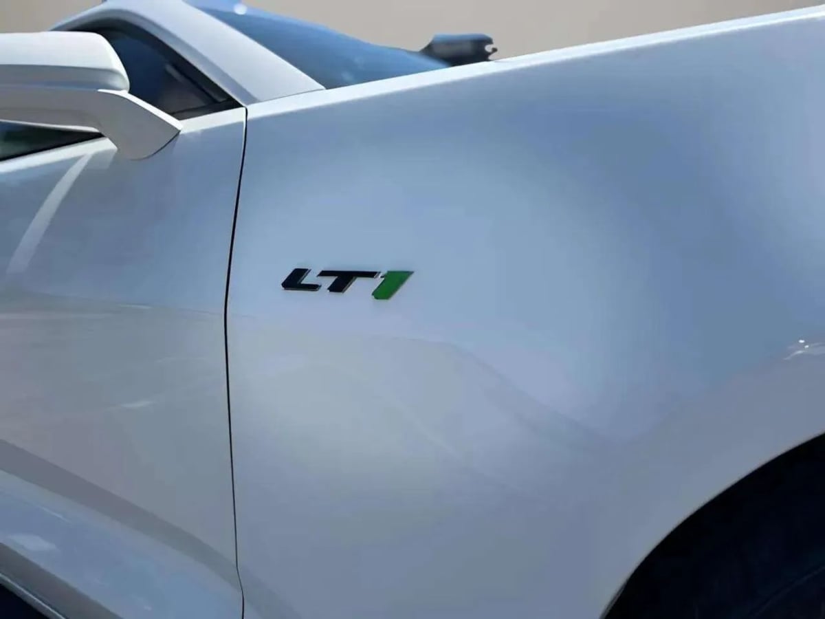 2021 Chevrolet Camaro LT1 - Photo 26