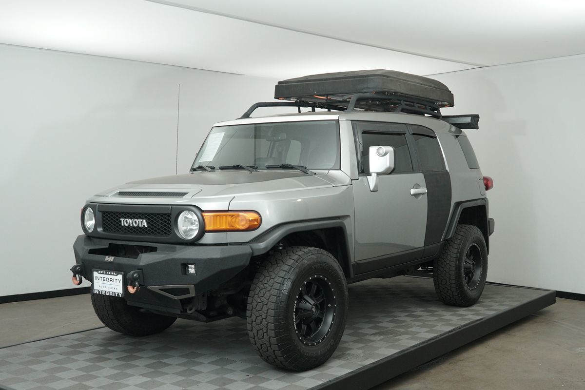 2012 Toyota FJ Cruiser Sport Utility 2D