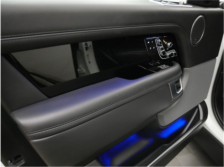 2021 Land Rover Range Rover Autobiography photo 17