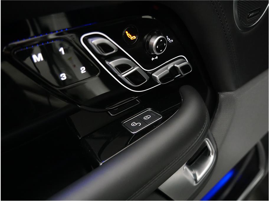 2021 Land Rover Range Rover Autobiography photo 18
