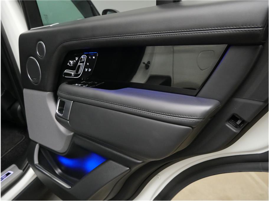2021 Land Rover Range Rover Autobiography photo 26