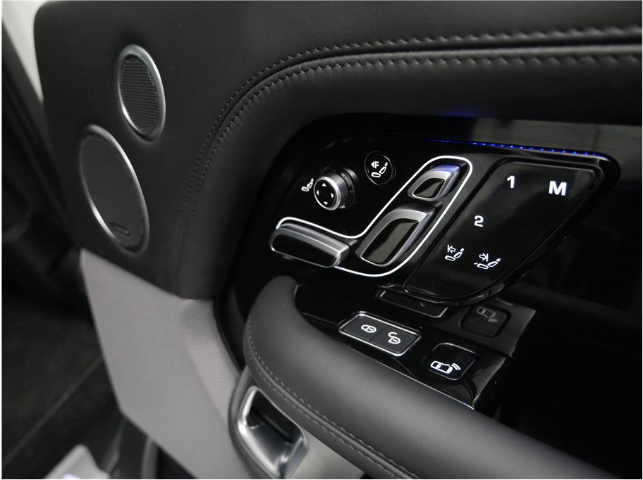 2021 Land Rover Range Rover Autobiography photo 27