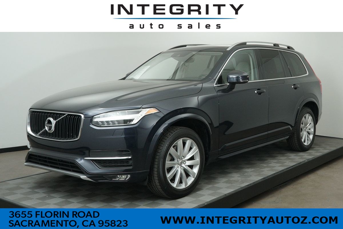 2016 Volvo XC90 T6 Momentum Sport Utility 4D