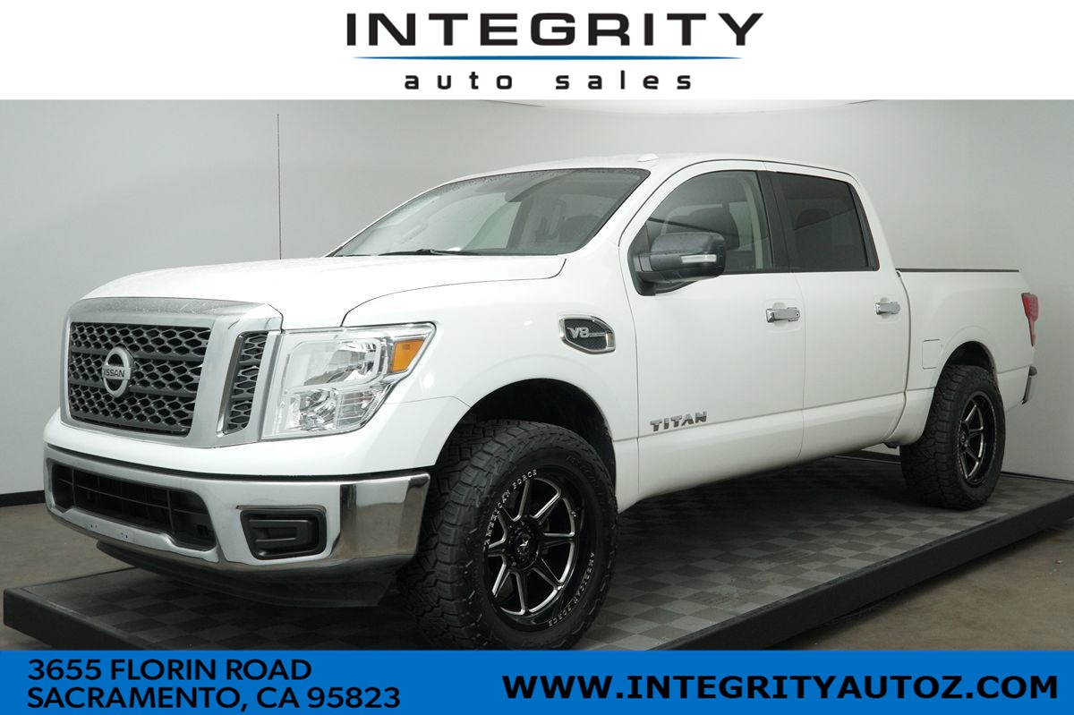 2017 Nissan Titan SV Pickup 4D 5 1/2 ft