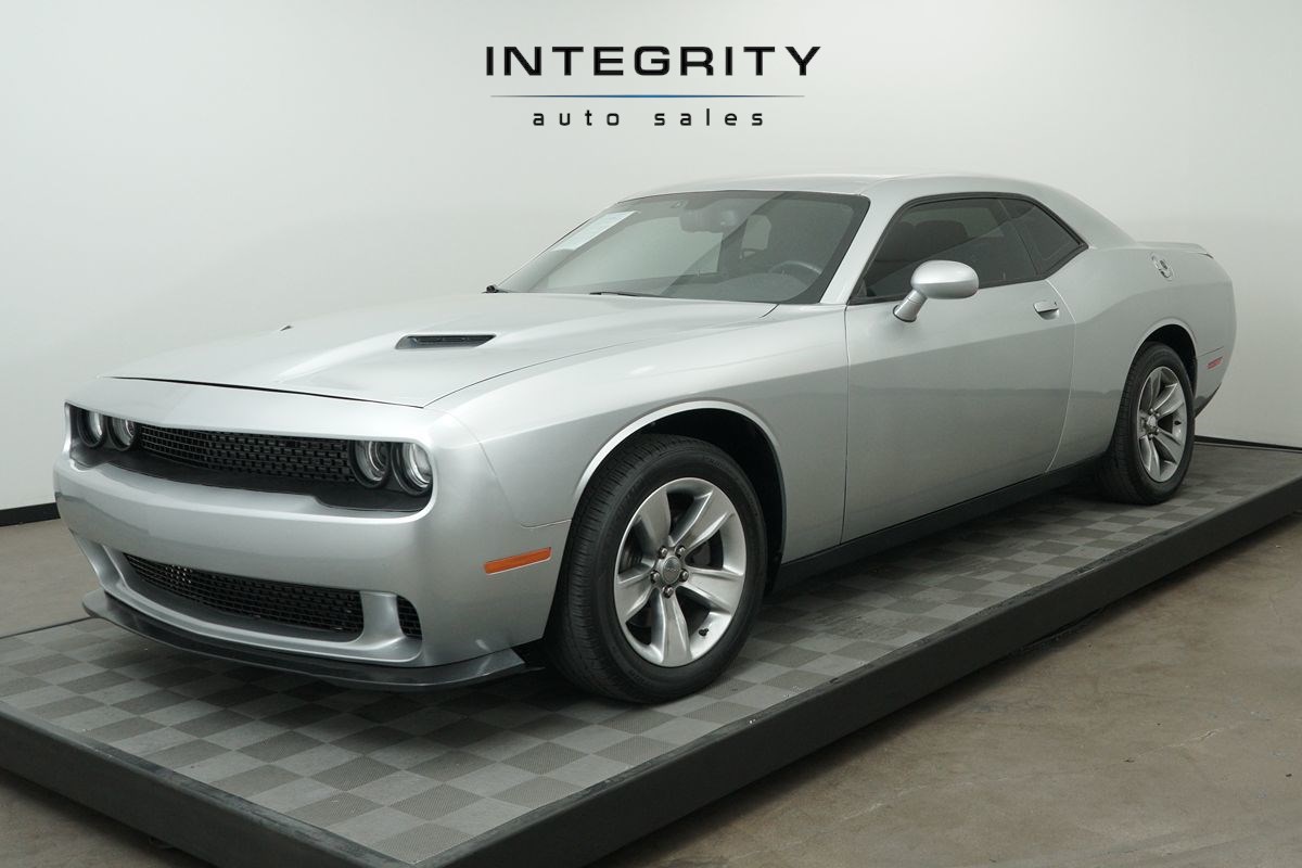 2020 Dodge Challenger SXT Coupe 2D