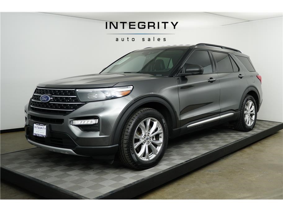 2020 Ford Explorer XLT Sport Utility 4D