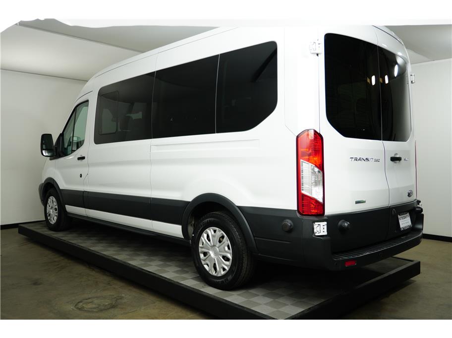 2017 Ford Transit XLT Van photo 3