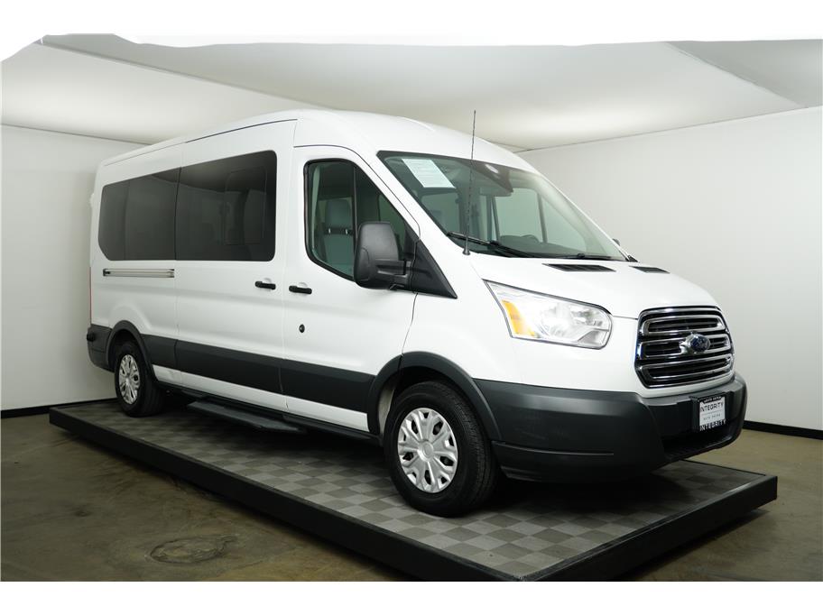 2017 Ford Transit XLT Van photo 4