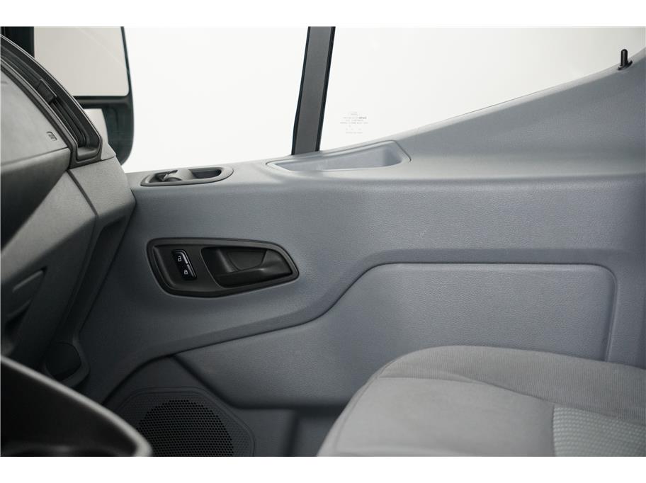 2017 Ford Transit XLT Van photo 12