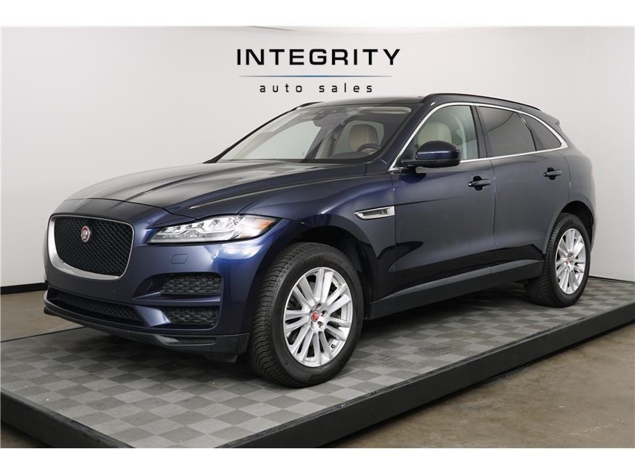 2017 Jaguar F-PACE 35t Prestige Sport Utility 4D