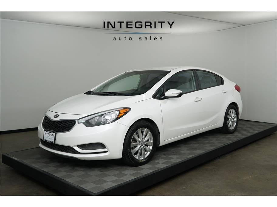 2016 Kia Forte LX Sedan 4D