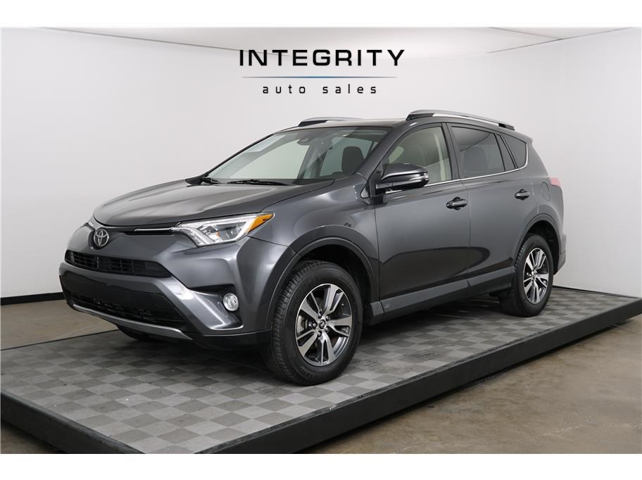 2018 Toyota RAV4 XLE Sport Utility 4D